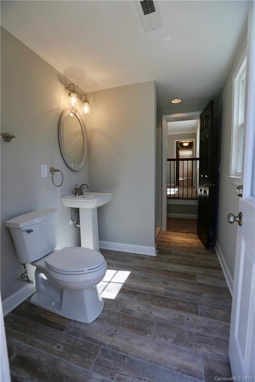 910 Lansdowne Road Charlotte, NC 28270 - Photo 10 of 20 Gallery Image 10