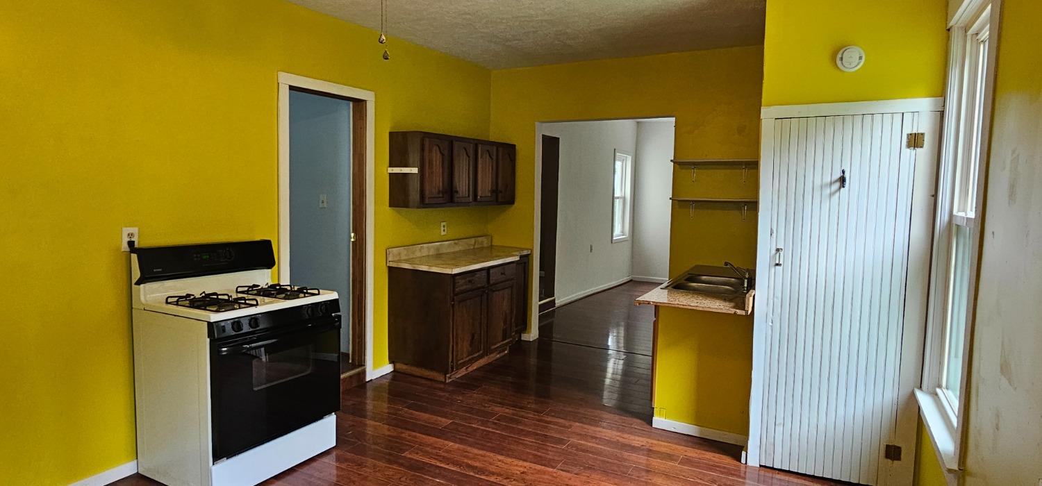 129 Spring Street Connersville, IN 47331 - Photo 4 of 11