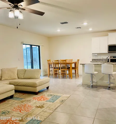 $2,600 | 7351 Amethyst Avenue, Grant, FL 32949