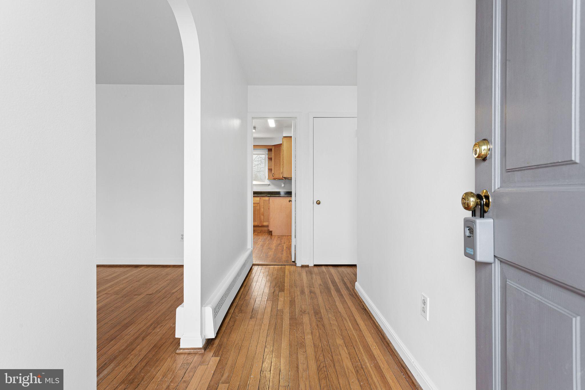 739 Weadley Road Radnor, PA 19087 - Photo 2 of 21 Entrance Hall