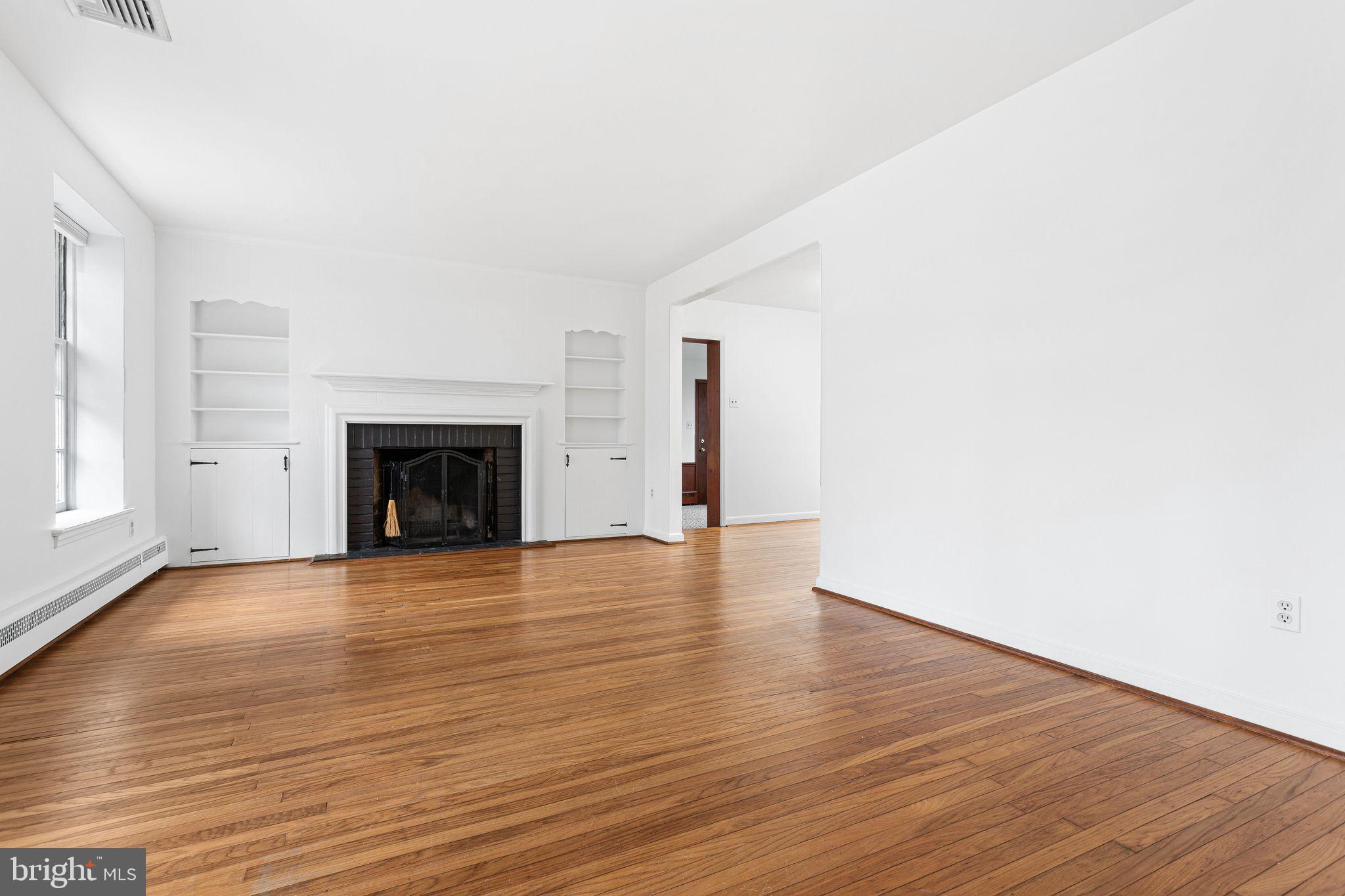 739 Weadley Road Radnor, PA 19087 - Photo 6 of 21 Living Room w/Fireplace