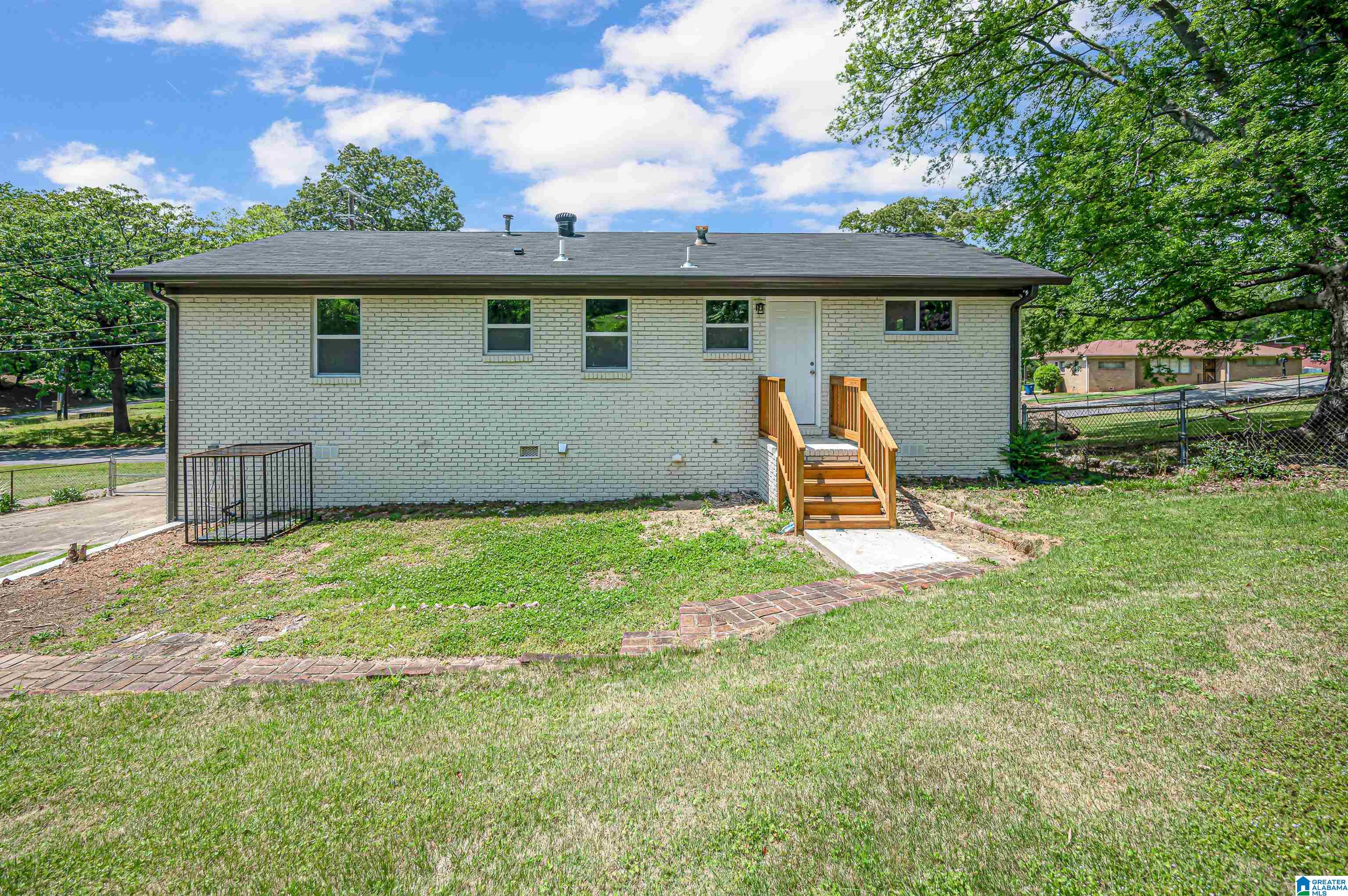 1105 Glenfield Road Fairfield, AL 35064 - Photo 29 of 33