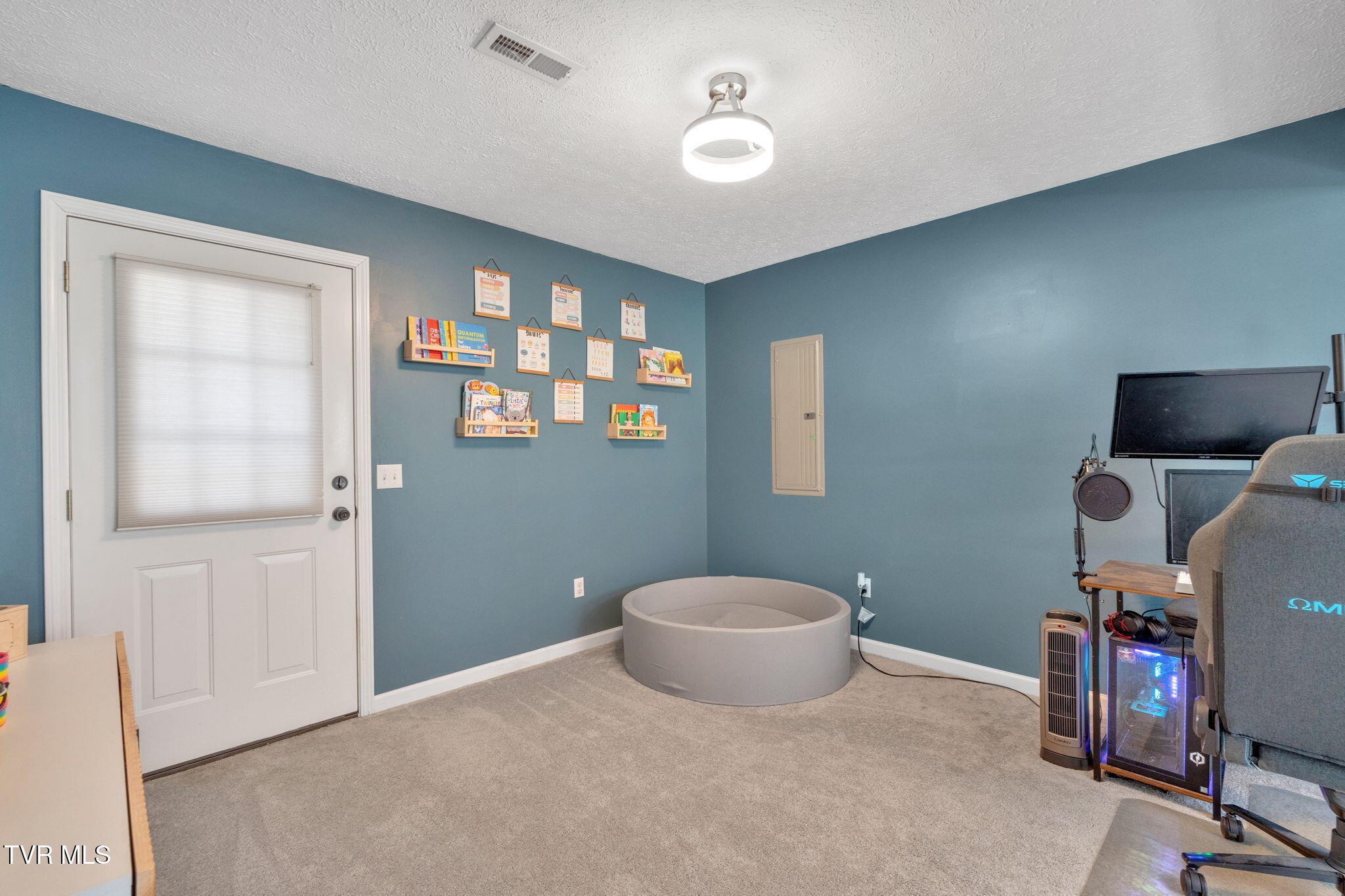 5036 Boss Road Kingsport, TN 37664 - Photo 23 of 31 26-web-or-mls-JH 20250311-076