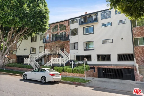 $829,000 | 2677 South Centinela Avenue, Unit 103, Santa Monica, CA 90405
