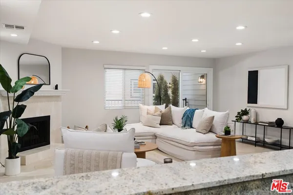 $829,000 | 2677 South Centinela Avenue, Unit 103, Santa Monica, CA 90405