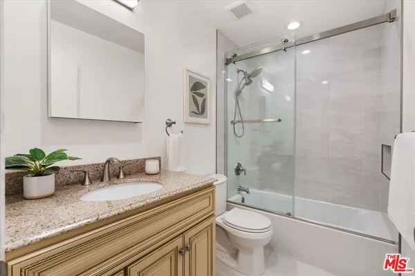 $829,000 | 2677 South Centinela Avenue, Unit 103, Santa Monica, CA 90405