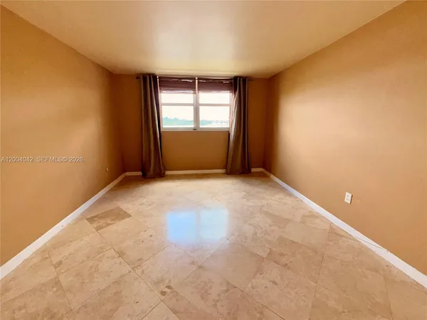 $199,000 | 1075 Northeast Miami Gardens Drive, Unit 306, Miami, FL 33179