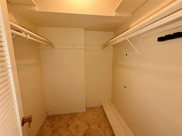 $199,000 | 1075 Northeast Miami Gardens Drive, Unit 306, Miami, FL 33179