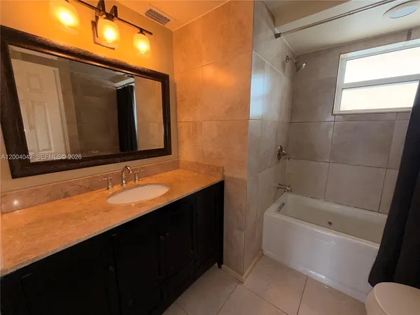 $199,000 | 1075 Northeast Miami Gardens Drive, Unit 306, Miami, FL 33179