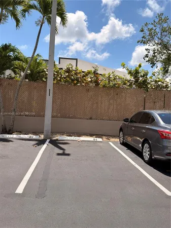 $199,000 | 1075 Northeast Miami Gardens Drive, Unit 306, Miami, FL 33179