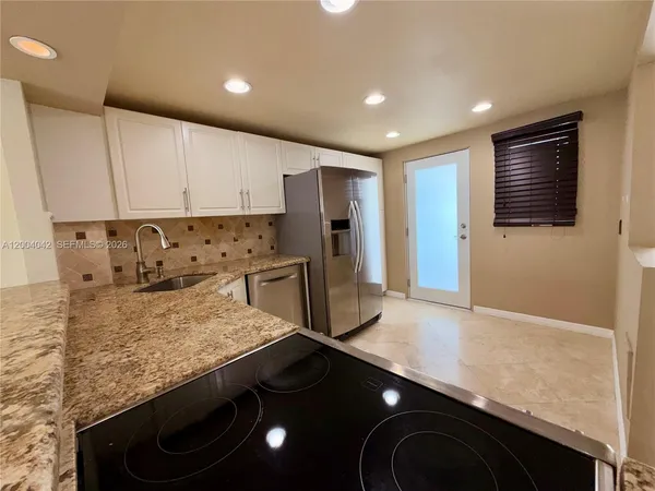 $199,000 | 1075 Northeast Miami Gardens Drive, Unit 306, Miami, FL 33179