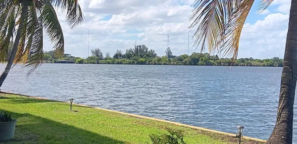 $199,000 | 1075 Northeast Miami Gardens Drive, Unit 306, Miami, FL 33179