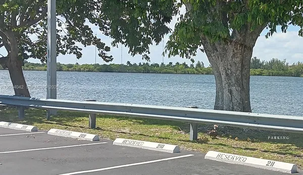 $199,000 | 1075 Northeast Miami Gardens Drive, Unit 306, Miami, FL 33179