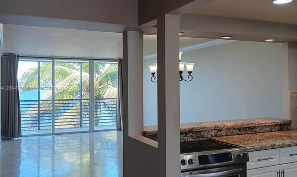 $199,000 | 1075 Northeast Miami Gardens Drive, Unit 306, Miami, FL 33179