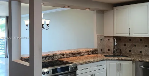 $199,000 | 1075 Northeast Miami Gardens Drive, Unit 306, Miami, FL 33179
