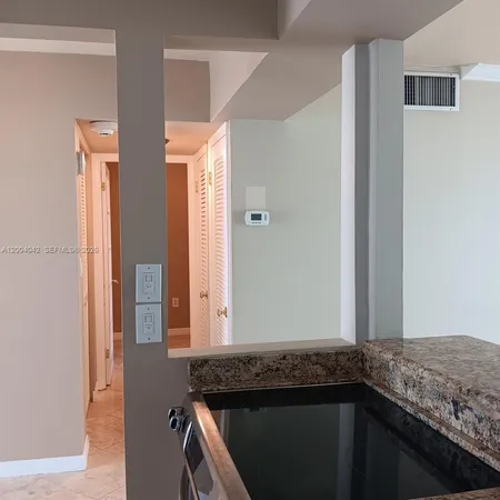 $199,000 | 1075 Northeast Miami Gardens Drive, Unit 306, Miami, FL 33179