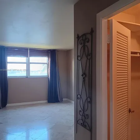 $199,000 | 1075 Northeast Miami Gardens Drive, Unit 306, Miami, FL 33179