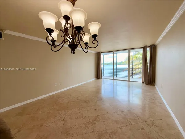 $199,000 | 1075 Northeast Miami Gardens Drive, Unit 306, Miami, FL 33179