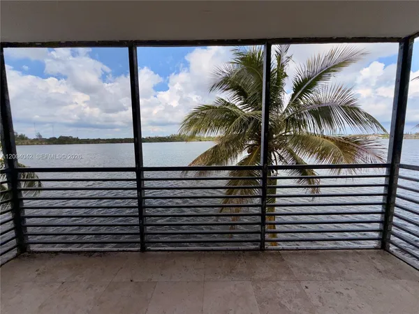 $199,000 | 1075 Northeast Miami Gardens Drive, Unit 306, Miami, FL 33179
