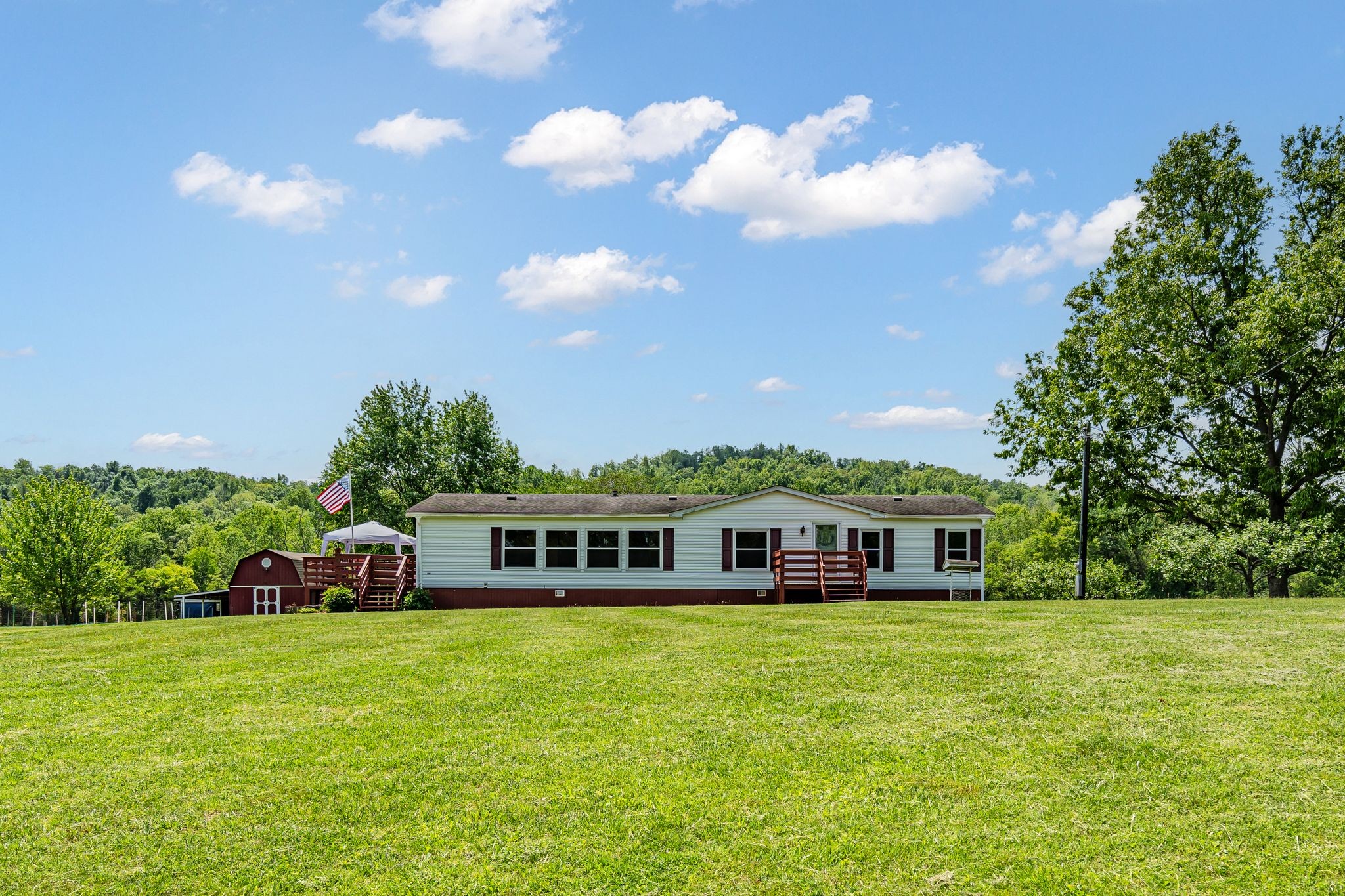 174 Higgins Road Wartrace, TN 37183 - Photo 8 of 55 Gallery Image 8