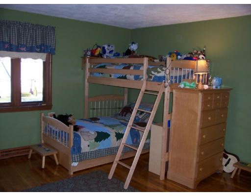 77 Draper Street Lowell, MA 01852 - Photo 12 of 15 Gallery Image 12
