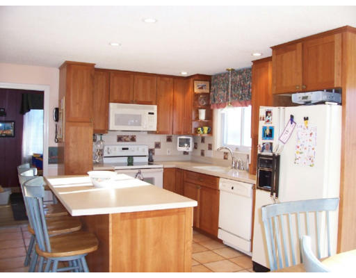 77 Draper Street Lowell, MA 01852 - Photo 2 of 15 Gallery Image 2