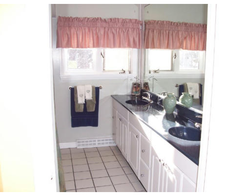 77 Draper Street Lowell, MA 01852 - Photo 5 of 15 Gallery Image 5