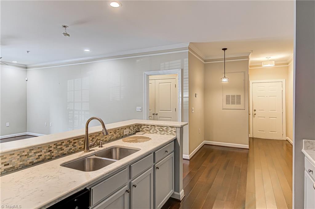 108 Sunset Circle, Unit 104 Greensboro, NC 27408 - Photo 13 of 23