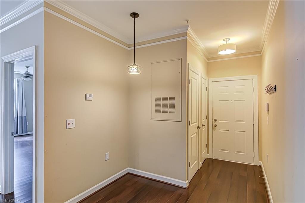 108 Sunset Circle, Unit 104 Greensboro, NC 27408 - Photo 16 of 23