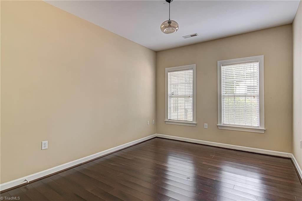 108 Sunset Circle, Unit 104 Greensboro, NC 27408 - Photo 20 of 23