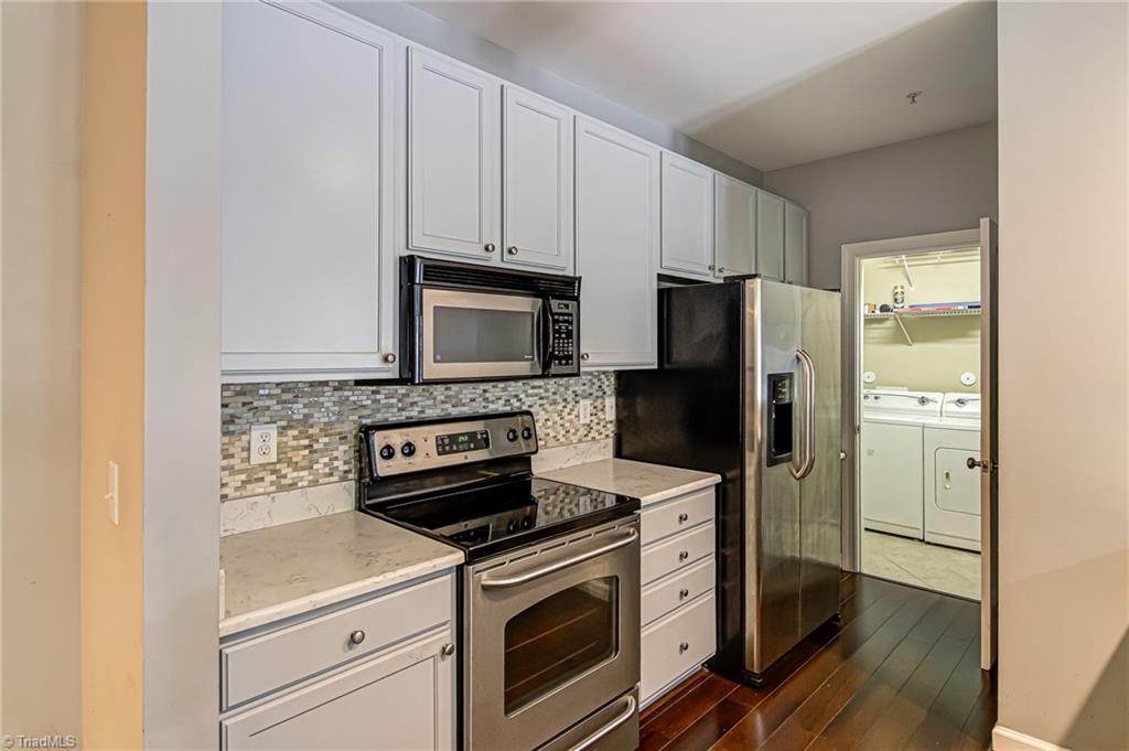 108 Sunset Circle, Unit 104 Greensboro, NC 27408 - Photo 8 of 23