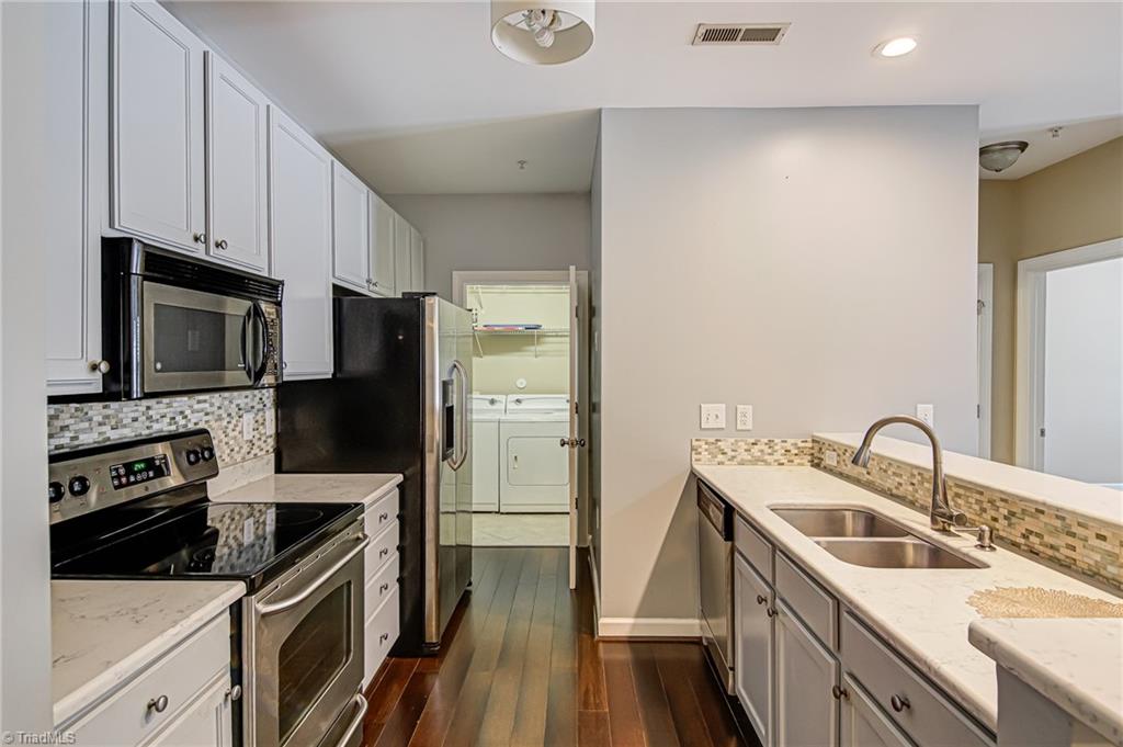 108 Sunset Circle, Unit 104 Greensboro, NC 27408 - Photo 9 of 23