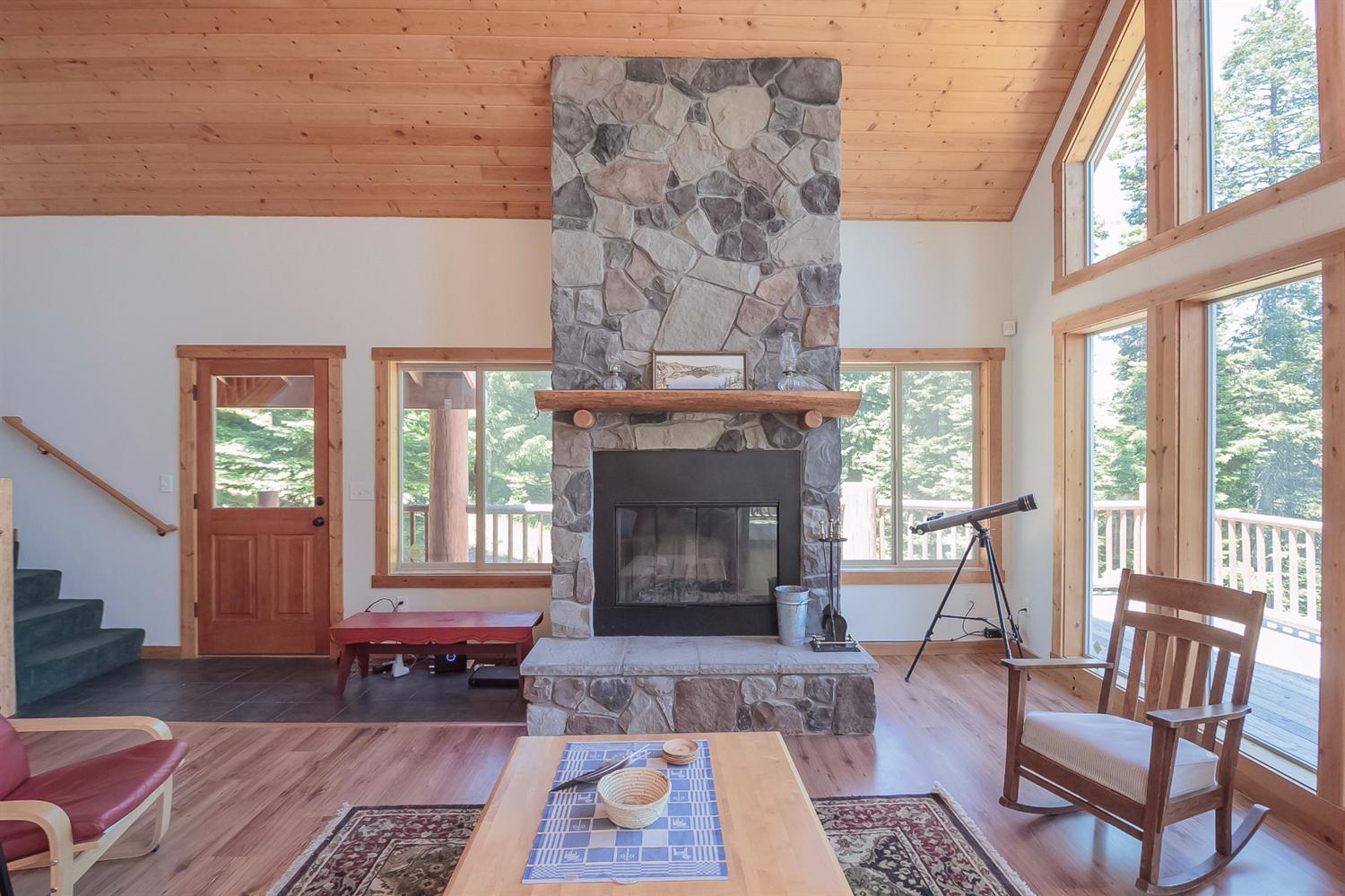 2008 Hyatt Prairie Road Ashland, OR 97520 - Photo 7 of 21 Gallery Image 7