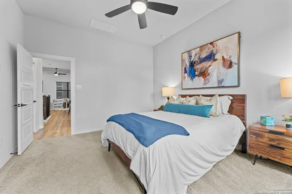 $1,950 | 5843 Whitby Road, Unit 6, San Antonio, TX 78240