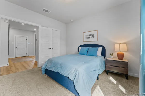 $1,950 | 5843 Whitby Road, Unit 6, San Antonio, TX 78240