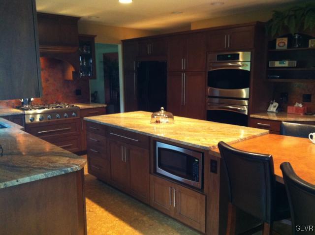 5569 Ridge Road Slatington, PA 18080 - Photo 6 of 14 Gallery Image 6