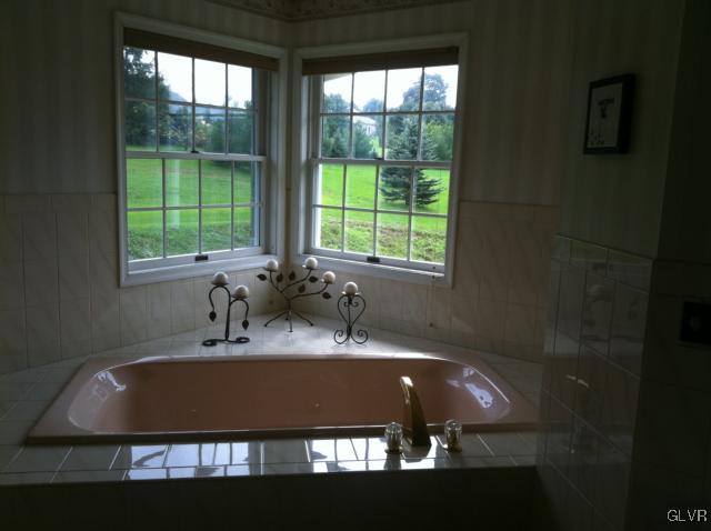 5569 Ridge Road Slatington, PA 18080 - Photo 10 of 14 Gallery Image 10