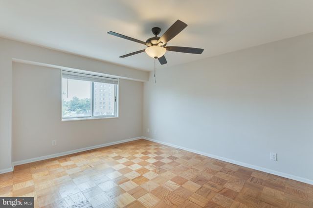 $212,900 | 5340 Holmes Run Parkway, Unit 502, Alexandria, VA 22304