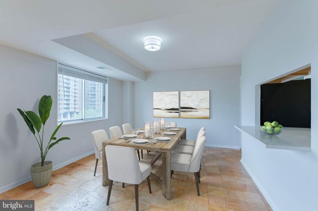 $212,900 | 5340 Holmes Run Parkway, Unit 502, Alexandria, VA 22304