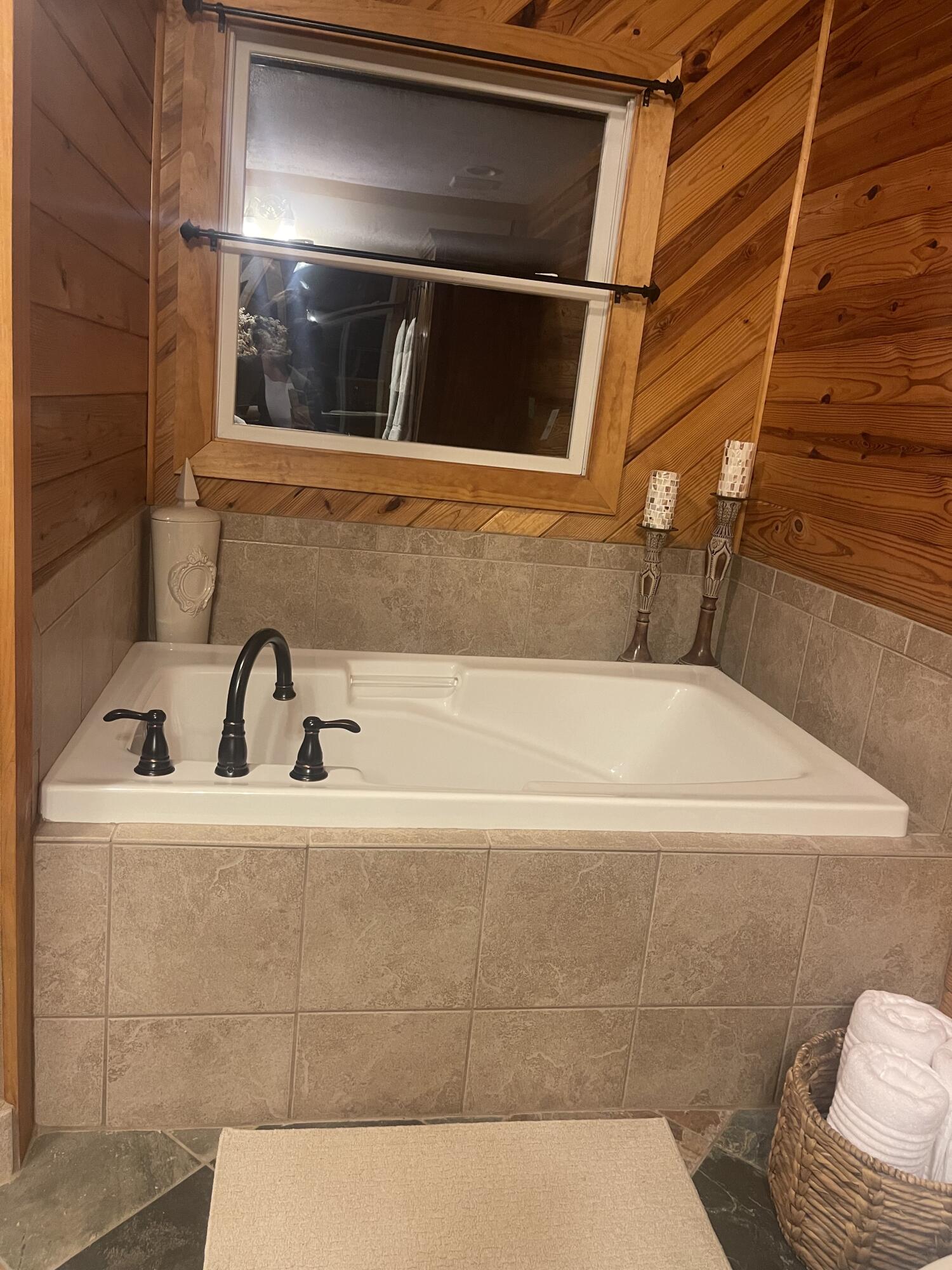 375 Boulder Road Kingston, GA 30145 - Photo 28 of 38 Master bath 1
