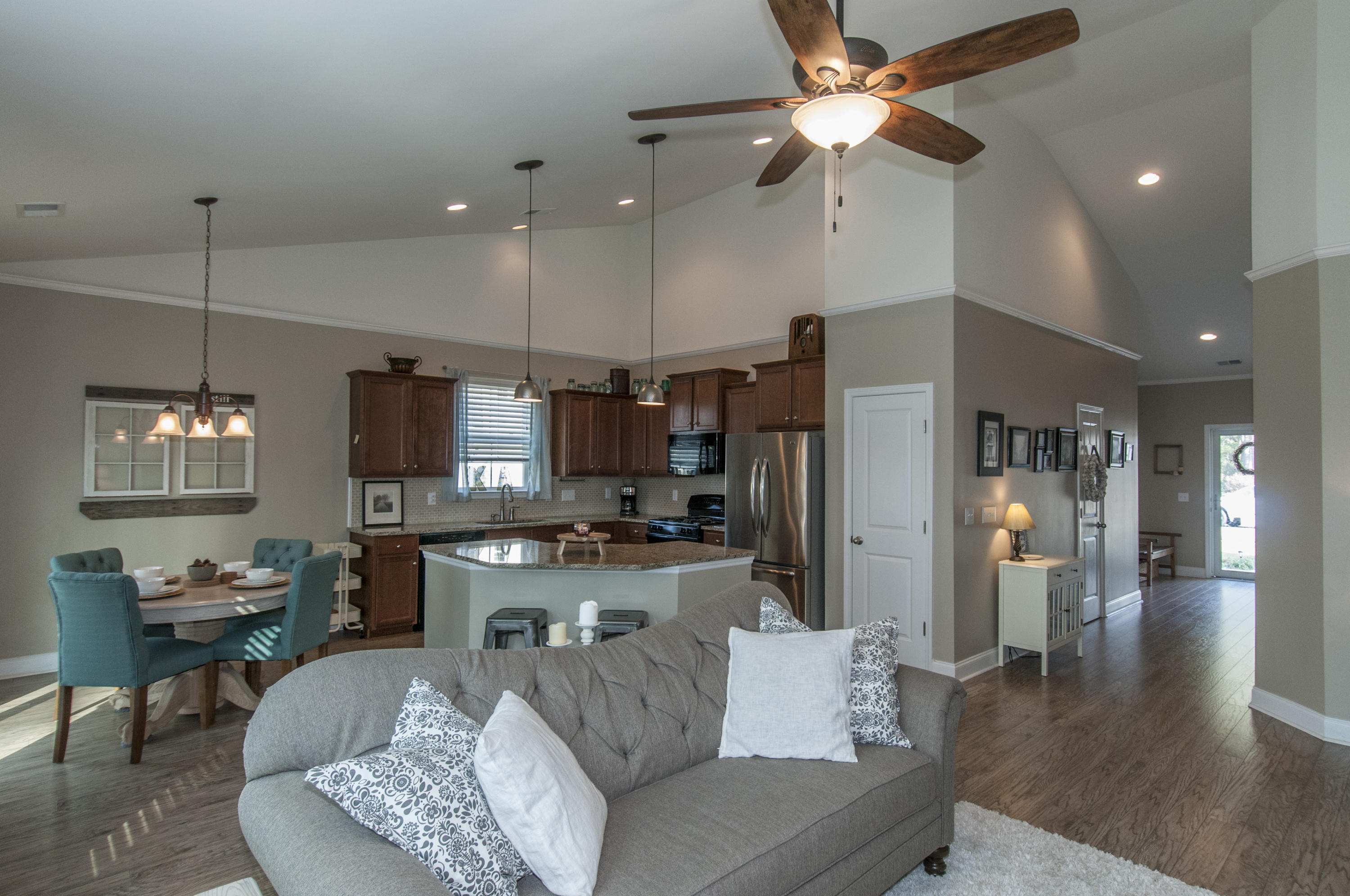 111 Springbank Court Moncks Corner, SC 29461 - Photo 8 of 47 _DSC5995