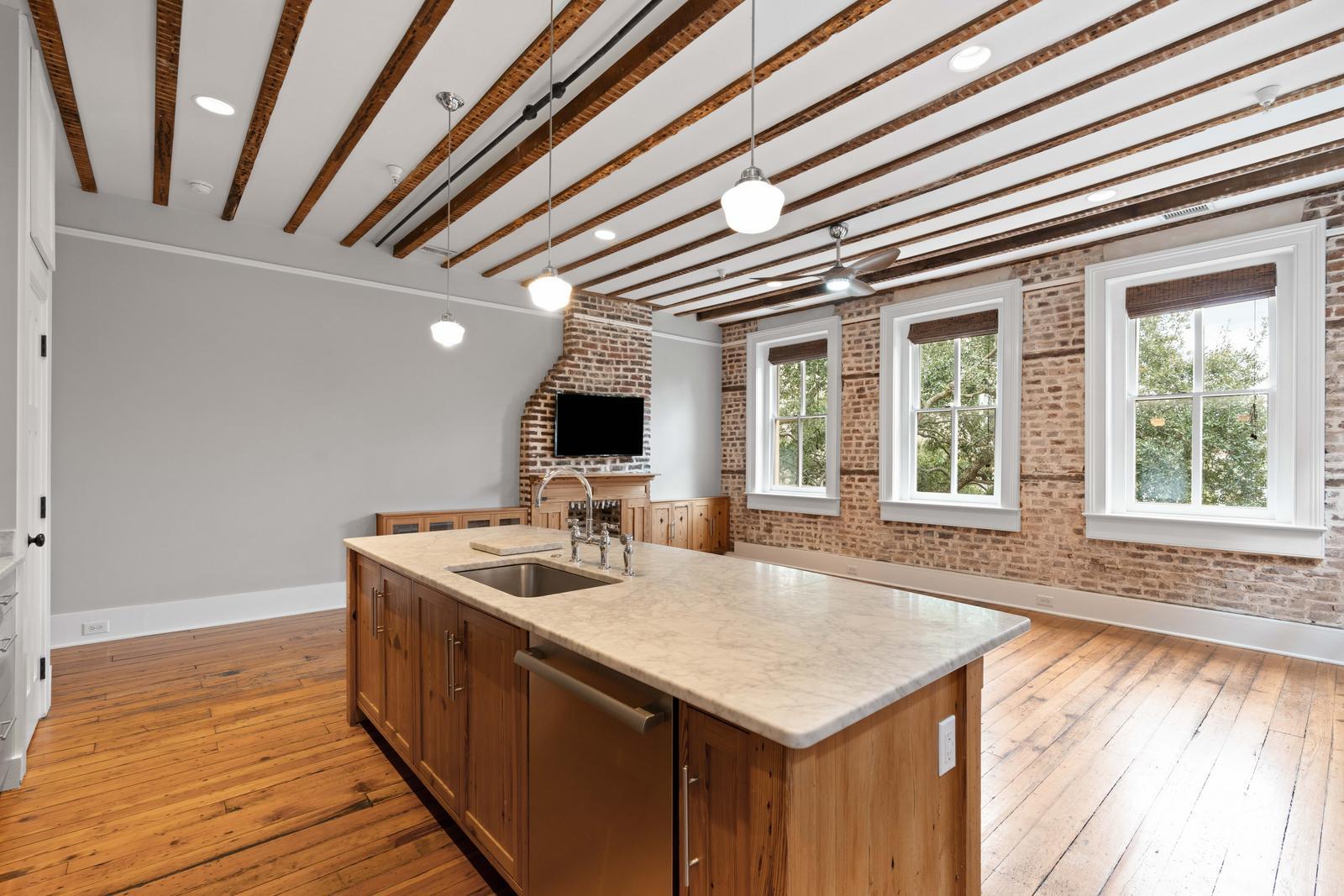 125 Meeting Street, Unit D Charleston, SC 29401 - Photo 14 of 35 25