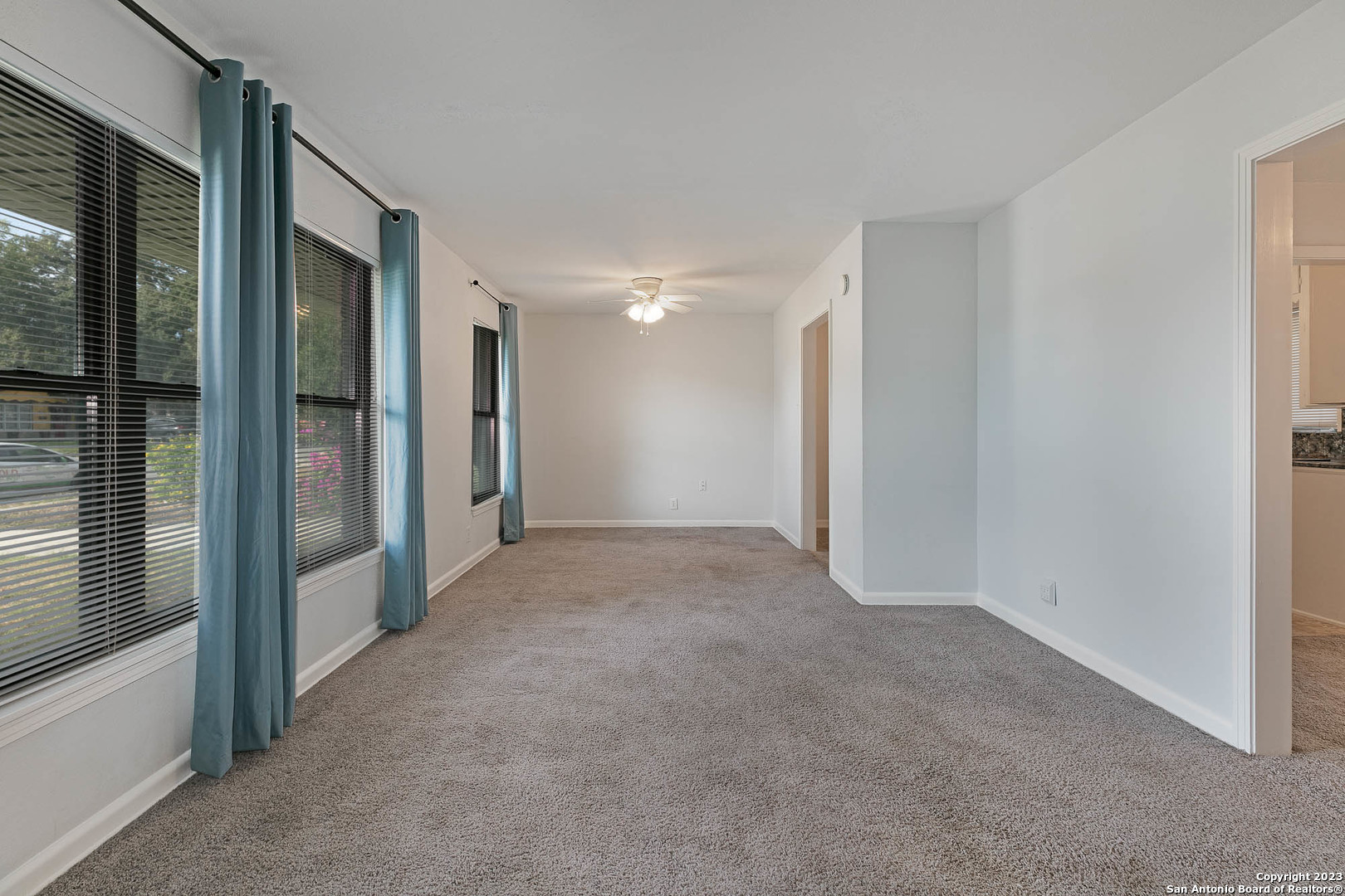 463 Cherry Ridge San Antonio, TX 78213 - Photo 5 of 19