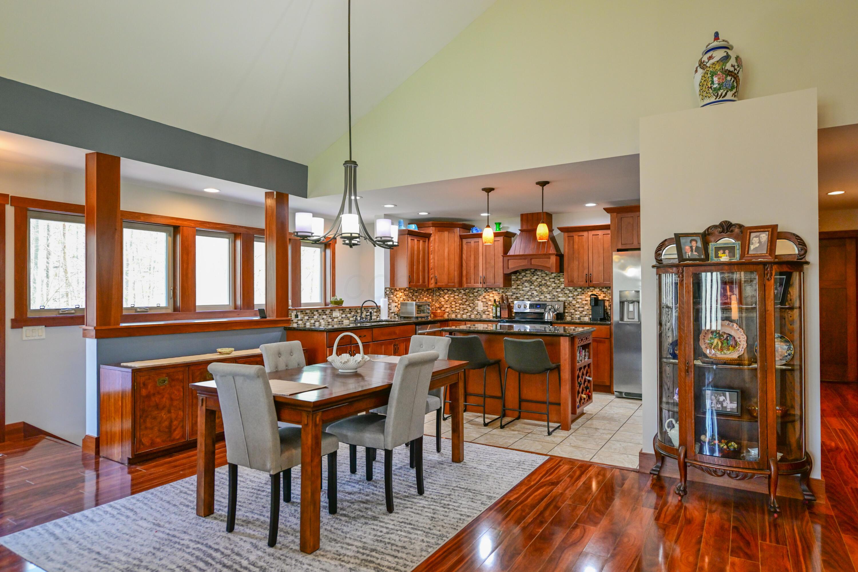 14200 Kincade Road Athens, OH 45701 - Photo 5 of 54 05