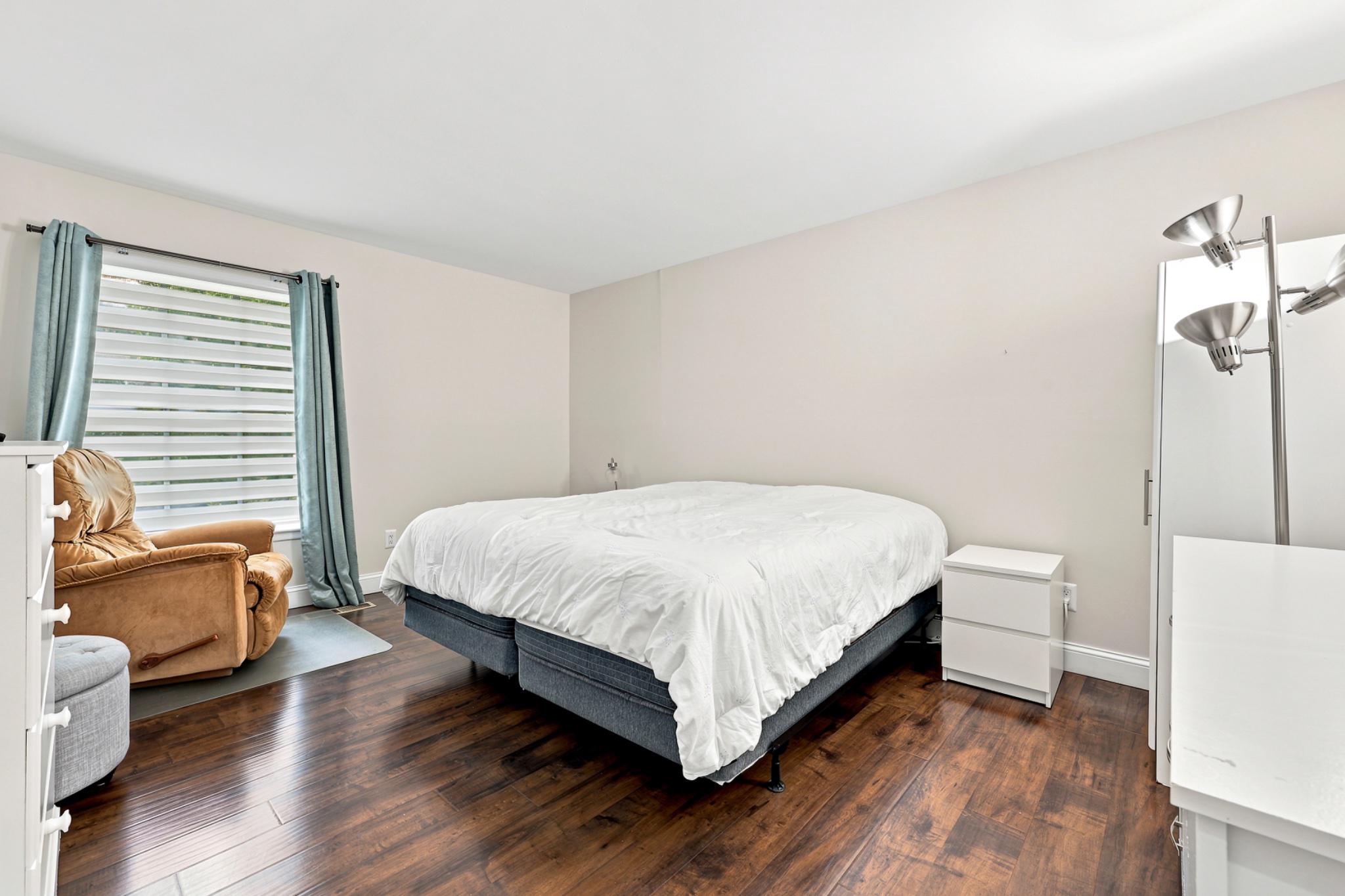 514 Old Forge Crossing Wayne, PA 19087 - Photo 12 of 17 Bright and airy bedroom retreat.