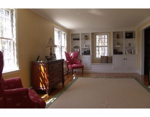 4 Presidents Road Hingham, MA 02043 - Photo 2 of 16 Gallery Image 2