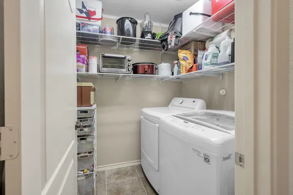 $330,000 | 2318 Caroline Park Lane, Spring, TX 77386