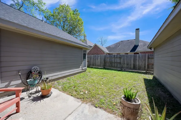$330,000 | 2318 Caroline Park Lane, Spring, TX 77386