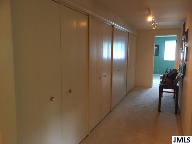 1717 Maybrook Road Jackson, MI 49203 - Photo 12 of 18 Photo 12