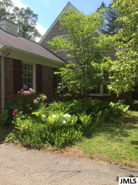 1717 Maybrook Road Jackson, MI 49203 - Photo 2 of 18 Photo 2